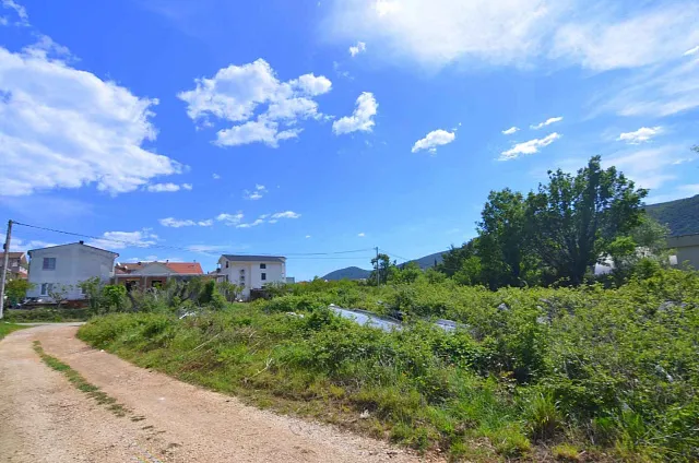 BAUGRUNDSTÜCK IN LASTVA – 1.600 m² GRUNDSTÜCK MIT 1.600 m² BAUPOTENZIAL, IN DER NÄHE VON JAZ BEACH — photo 8